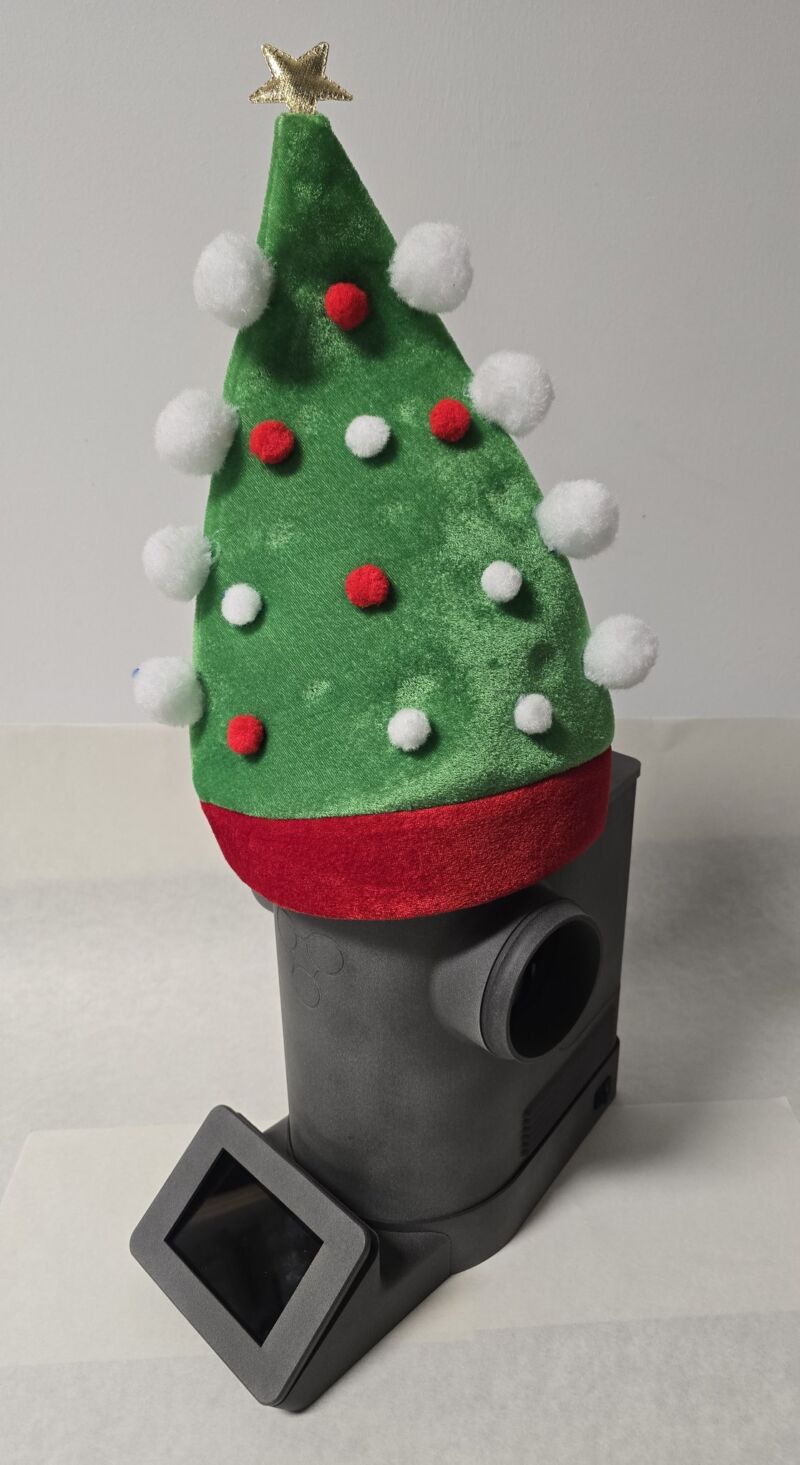 Image for the Tweet beginning: Merry Christmas and happy holidays